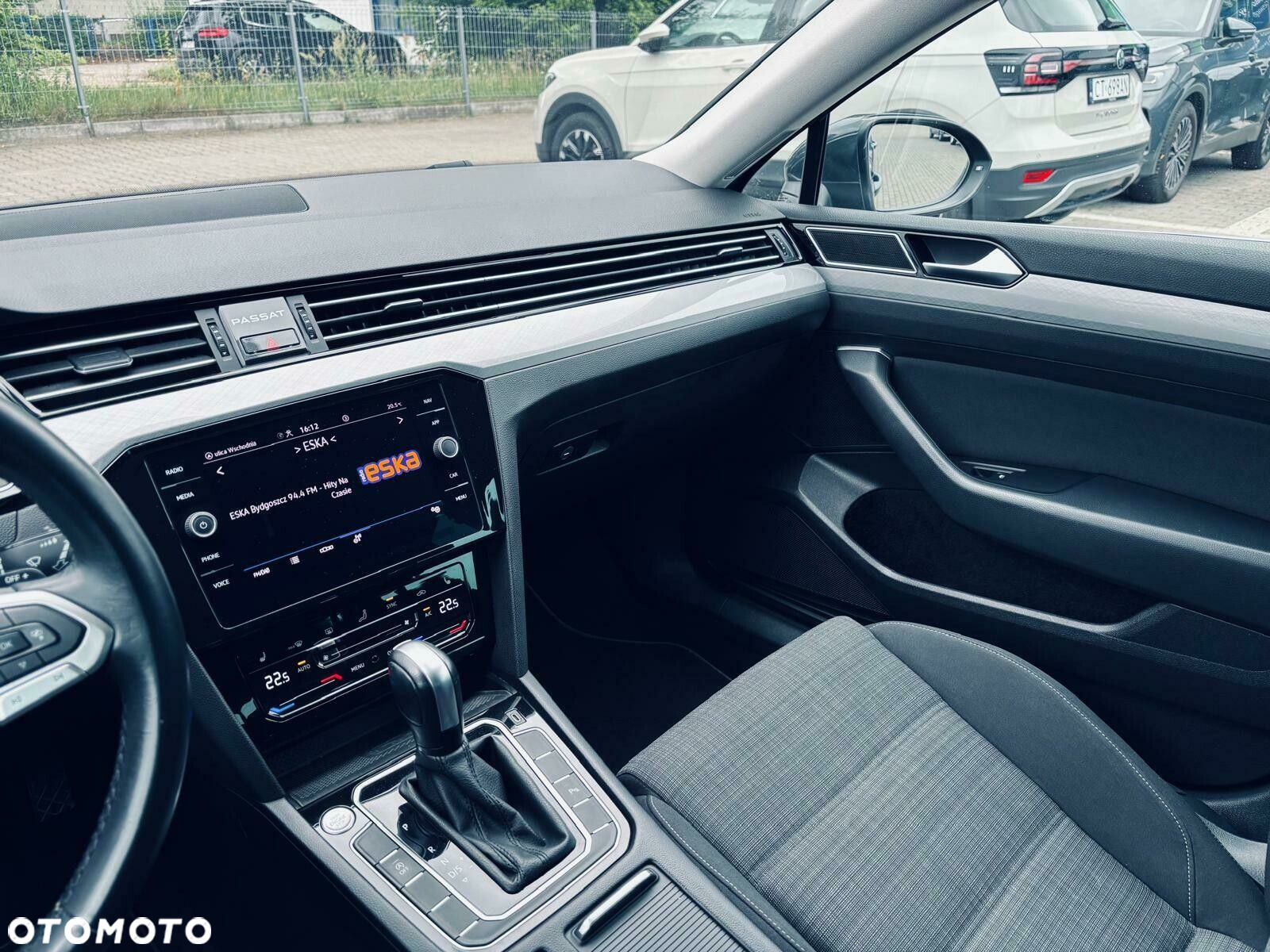 Volkswagen Passat - 21