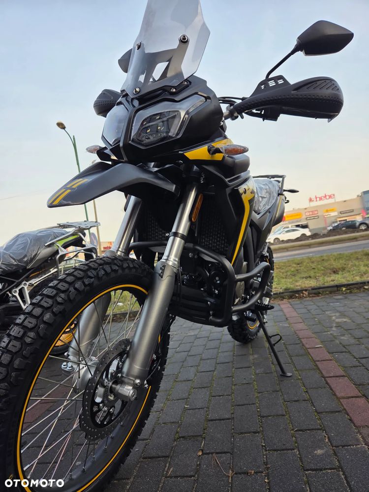 VOGE 300GY RALLY - 10