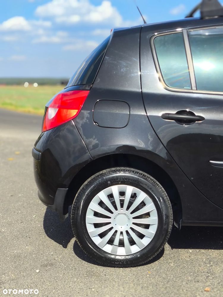 Renault Clio - 14