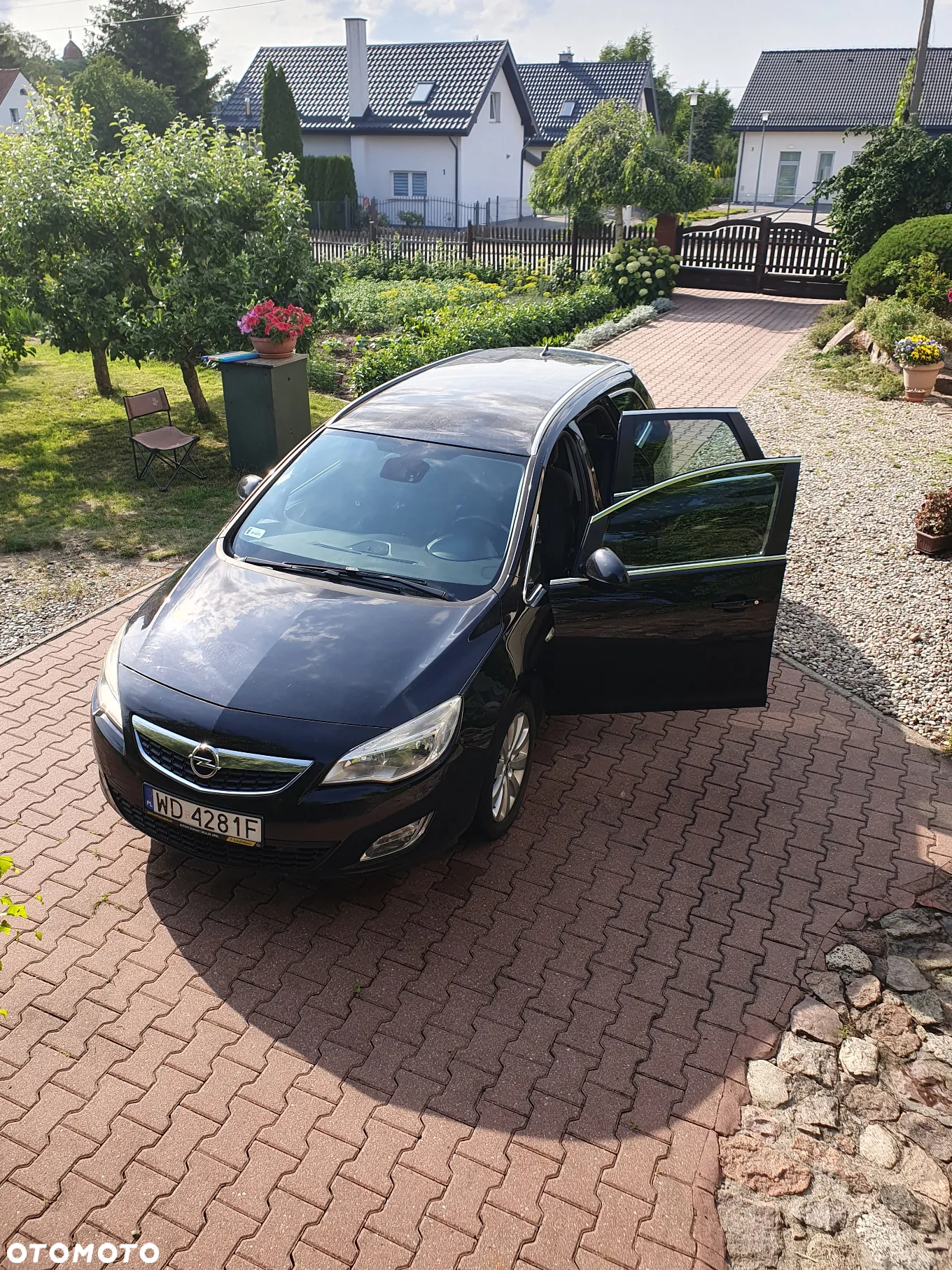 Opel Astra IV 2.0 CDTI Cosmo - 2