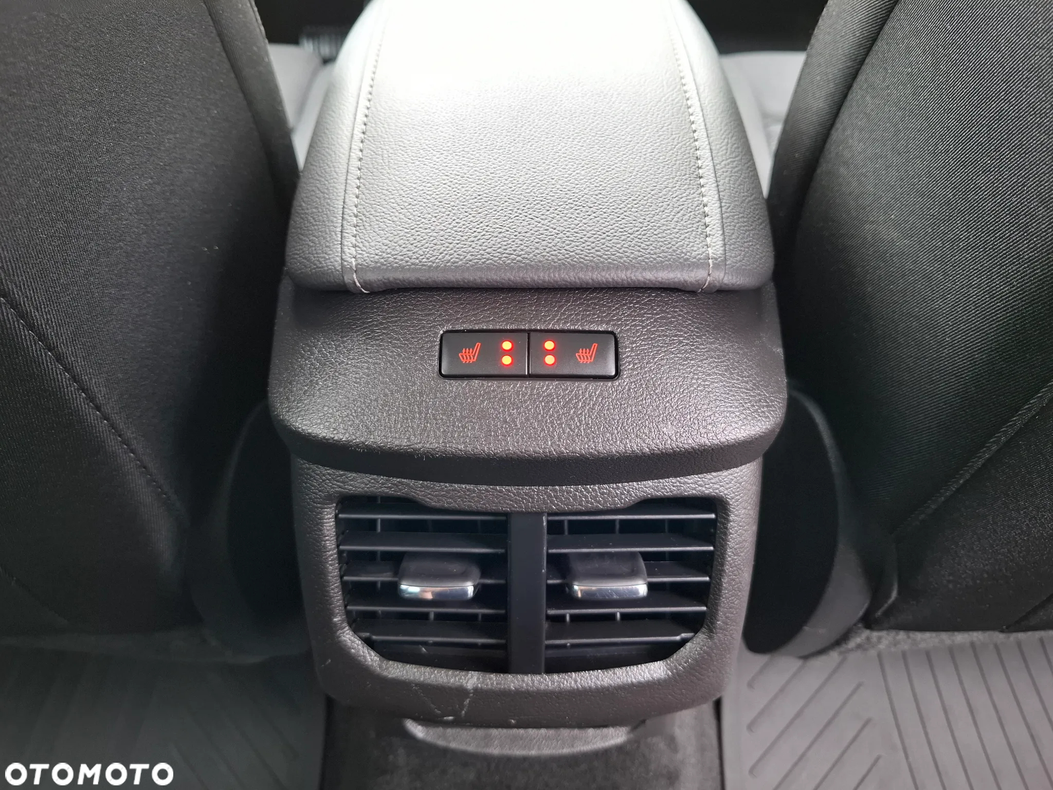 Ford Mondeo 2.0 EcoBlue Titanium - 10