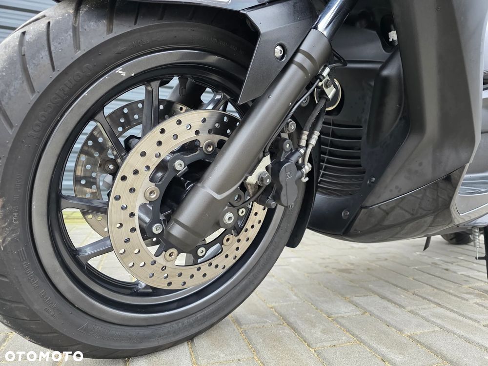 Yamaha X-max - 22