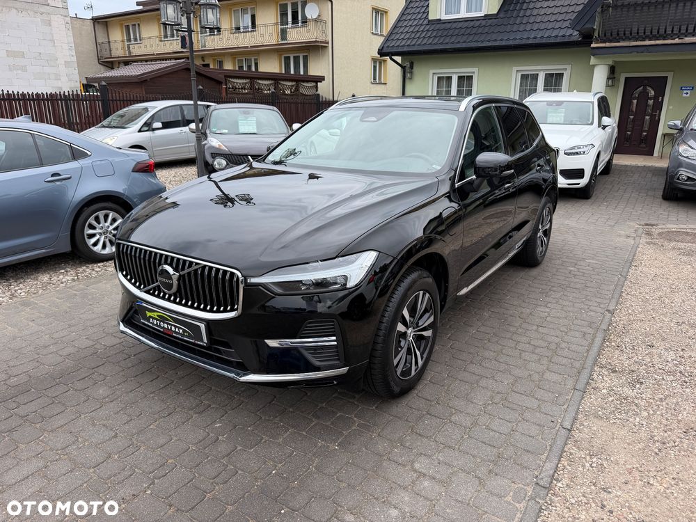 Volvo XC 60 T6 Plug-In Hybrid AWD Core - 21