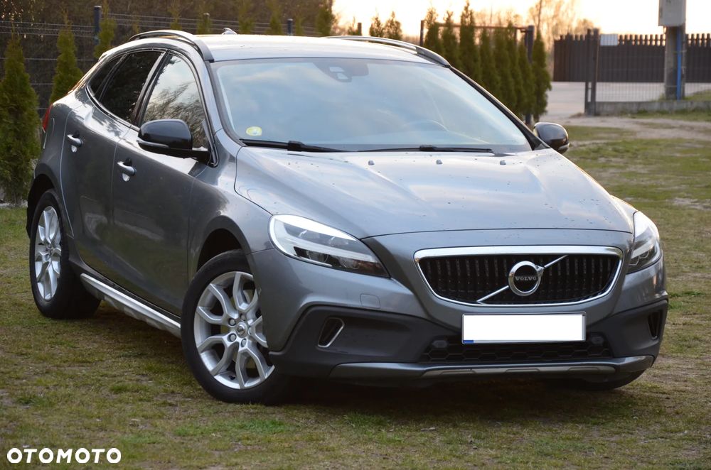 Volvo V40 Cross Country D2 Momentum - 3