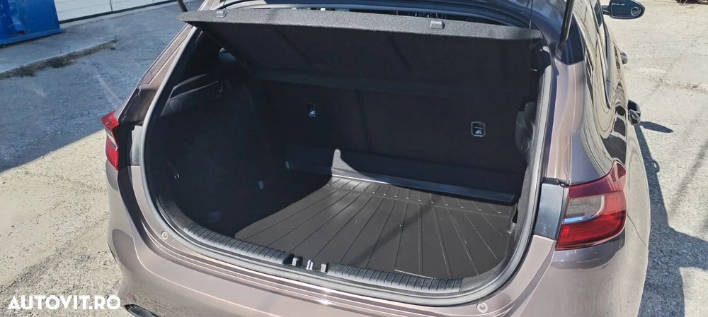 Kia Ceed - 8