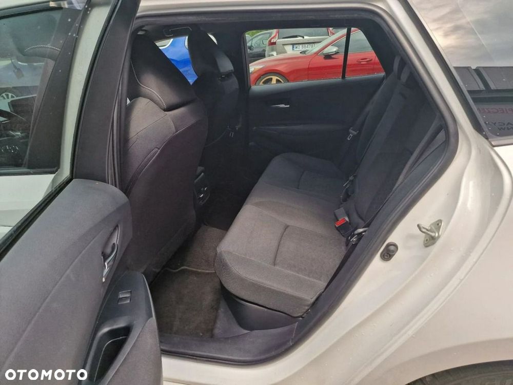 Toyota Corolla 1.8 Hybrid Comfort - 17