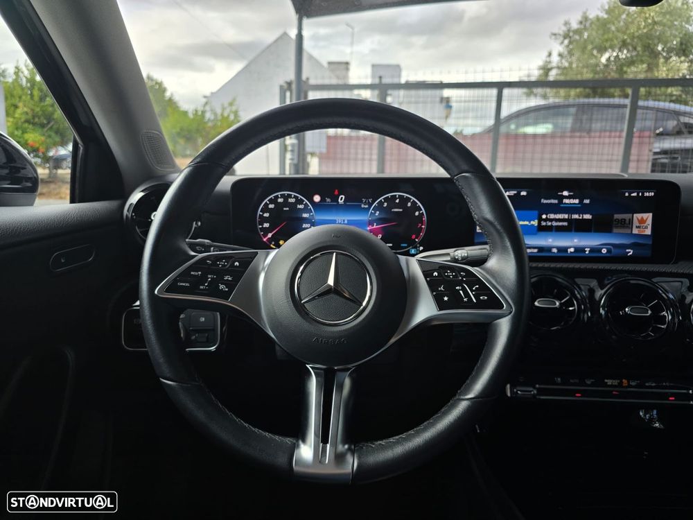 Mercedes-Benz A 200 Standard - 10