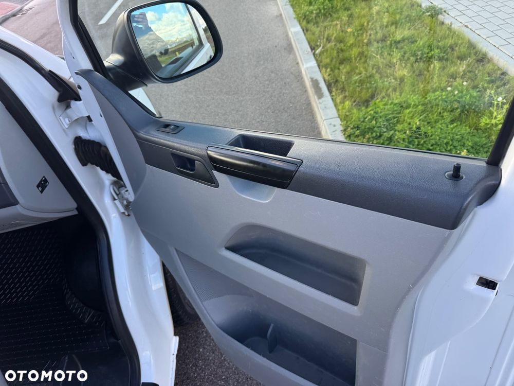 Volkswagen Transporter - 29