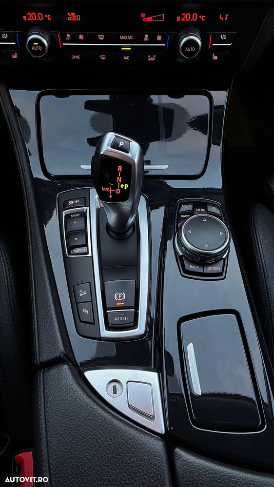 BMW Seria 5 525d xDrive AT - 25