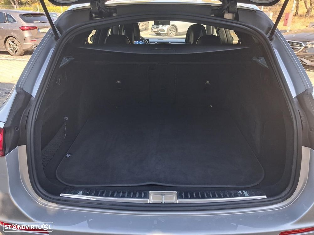 Mercedes-Benz E 220 d Avantgarde - 13
