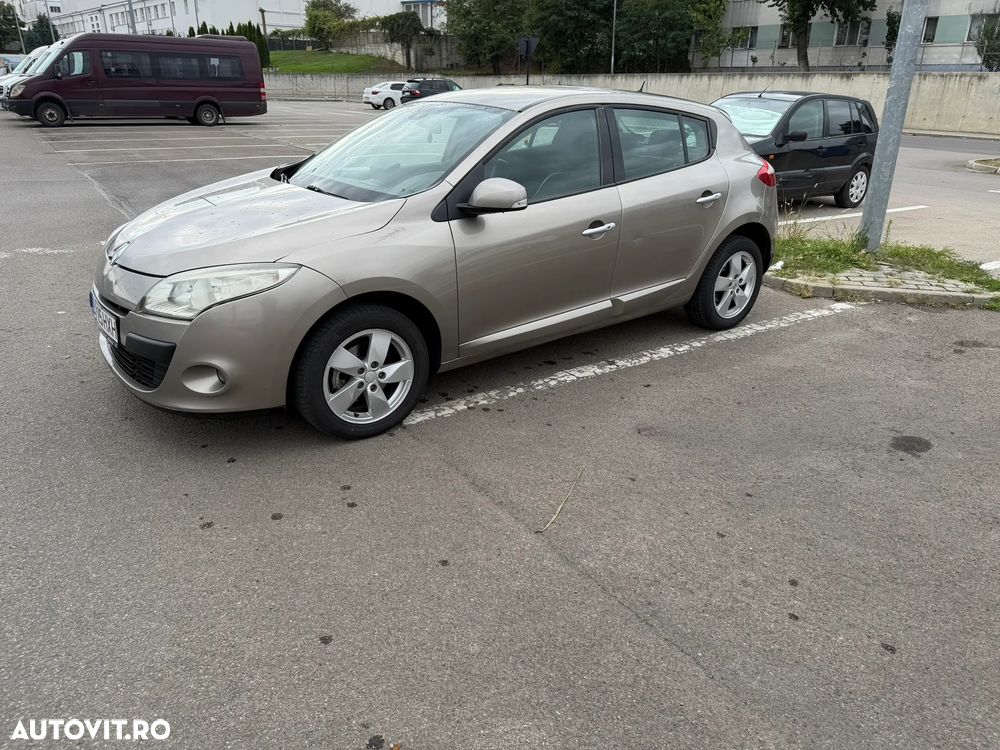Renault Megane 2010 photo 2