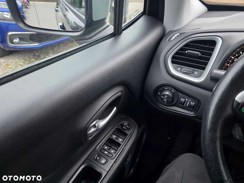 Jeep Renegade 1.4 MultiAir Limited - 26