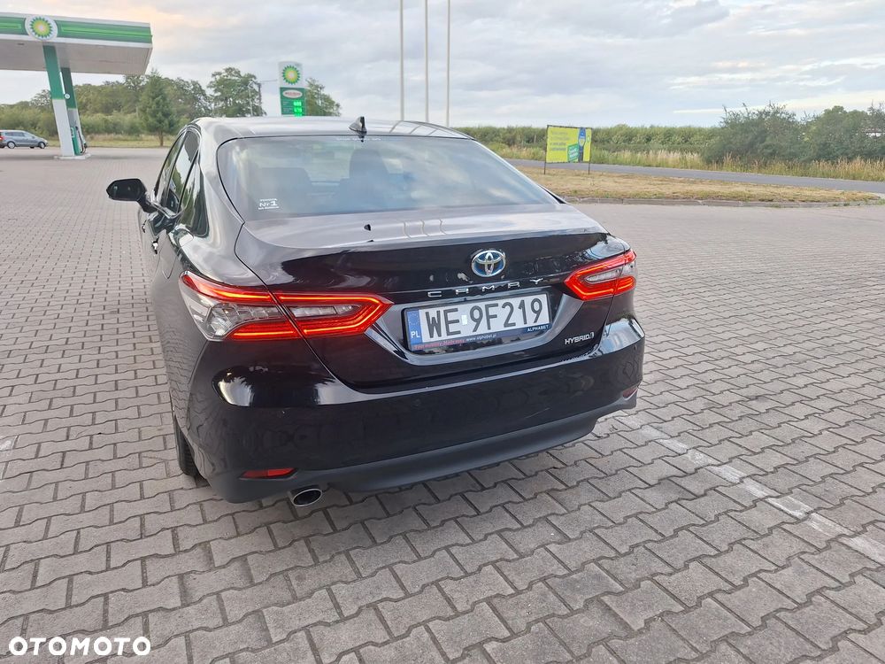 Toyota Camry 2.5 Hybrid Executive CVT - 10