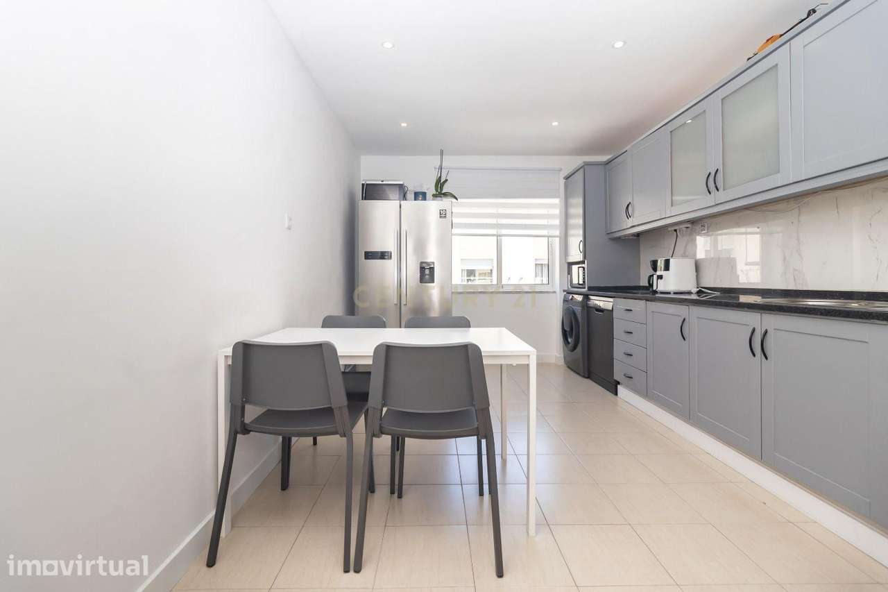 Apartamento T2 Remodelado em Alhos Vedros, Moita - Grande imagem: 4/50