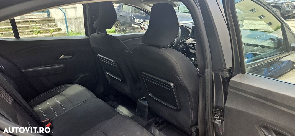 Dacia Logan TCe 90 MT6 Comfort - 17