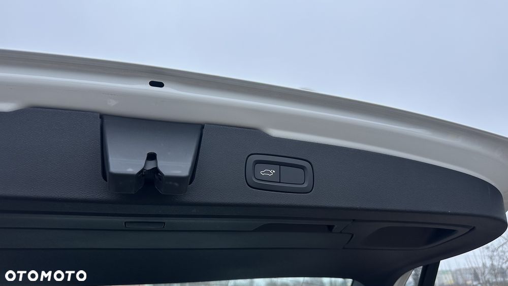 Volvo V60 T4 Geartronic Momentum Pro - 25