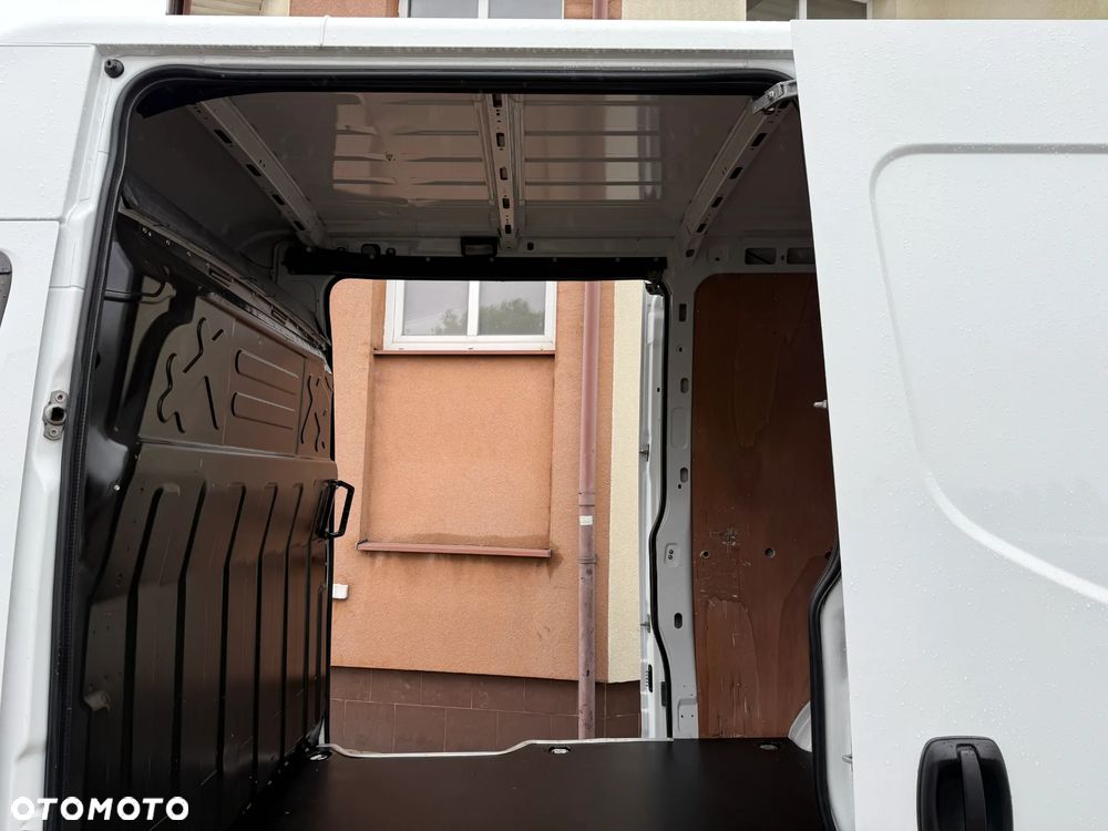 Iveco Daily L3H2 HI-MATIC - 15