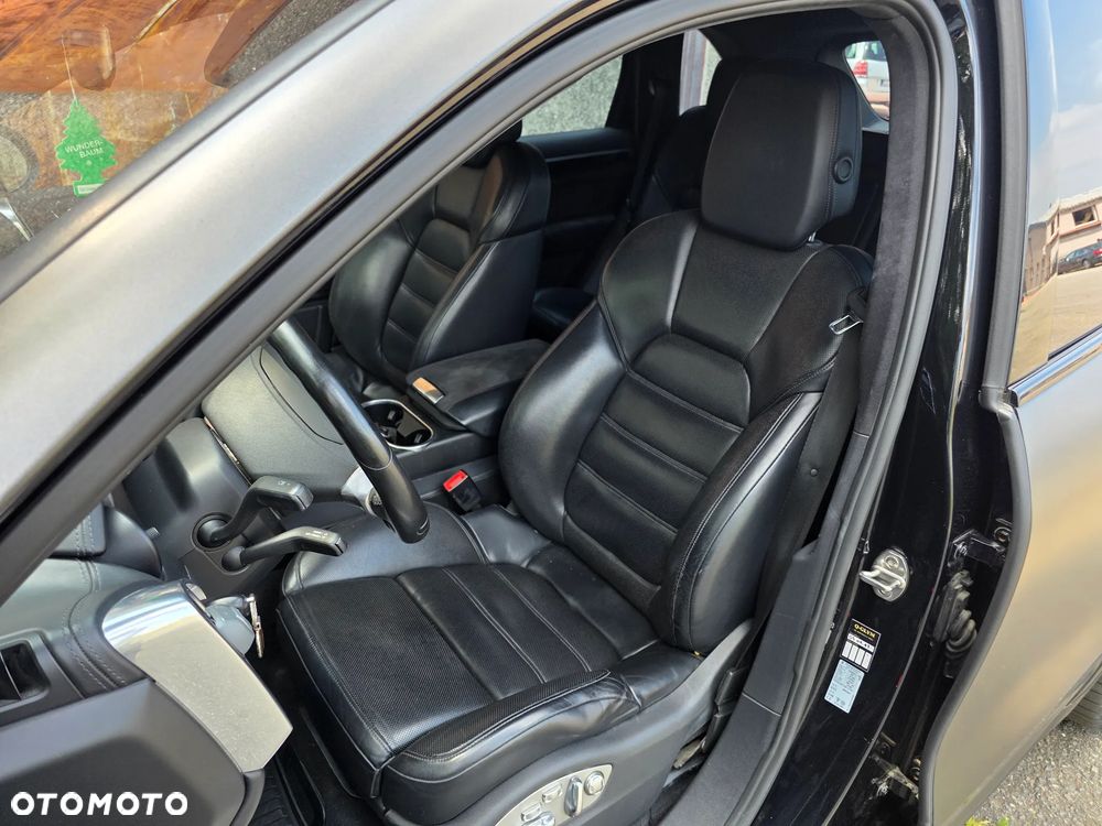 Porsche Cayenne - 10