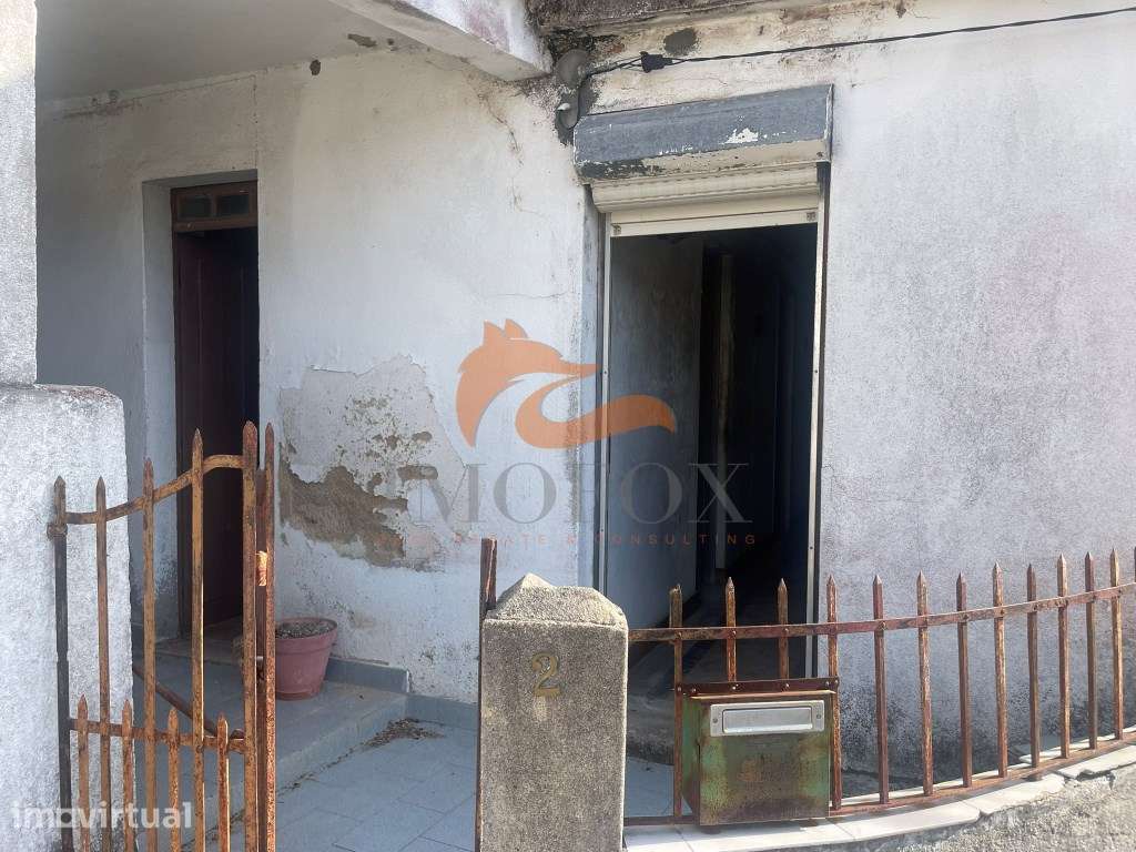 Casa por recuperar em São Sebastião da Feira (Oliveira do Hospital) - Grande imagem: 3/20