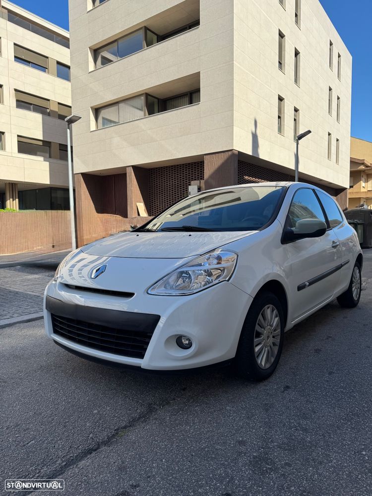 Renault Clio - 1