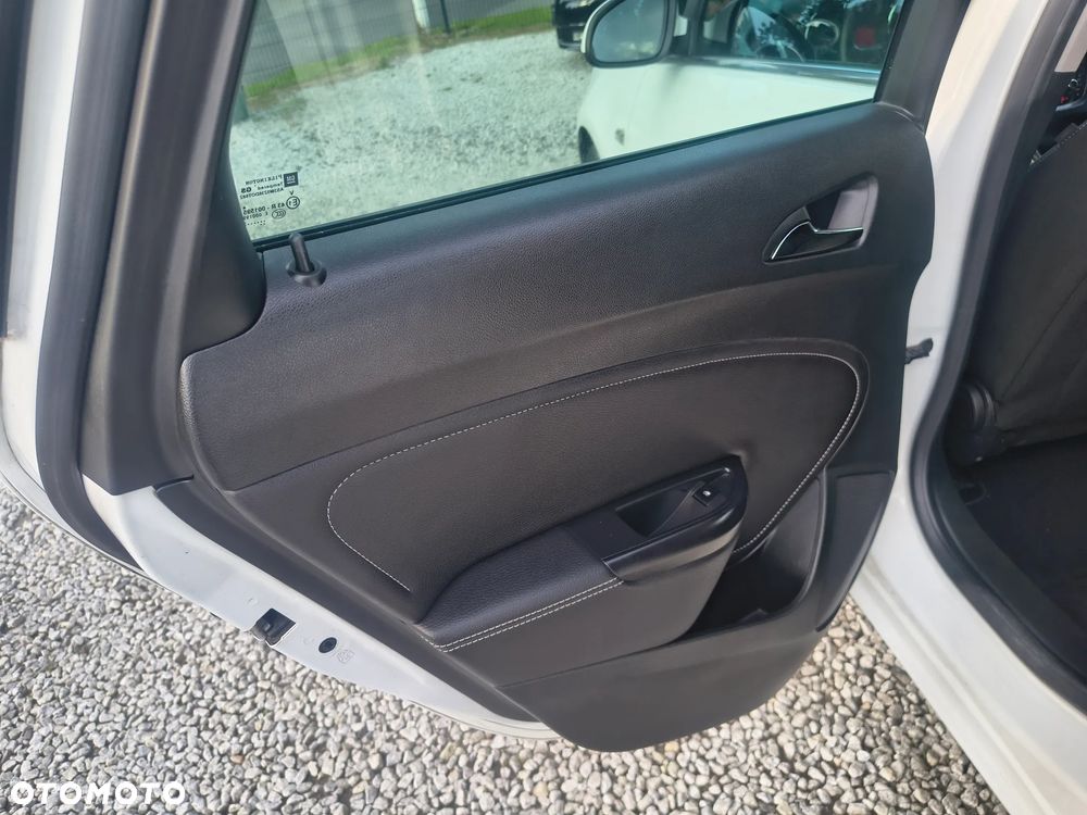 Opel Astra 2.0 CDTI DPF White Edition - 18