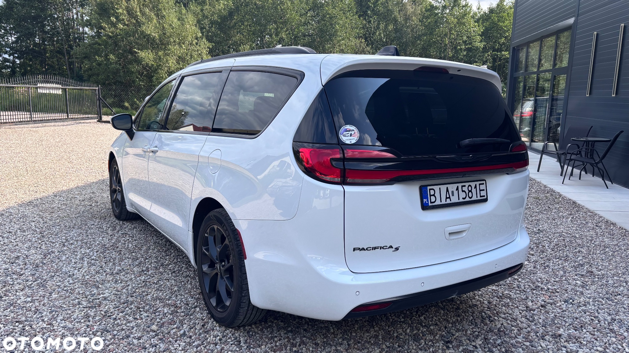 Chrysler Pacifica - 6