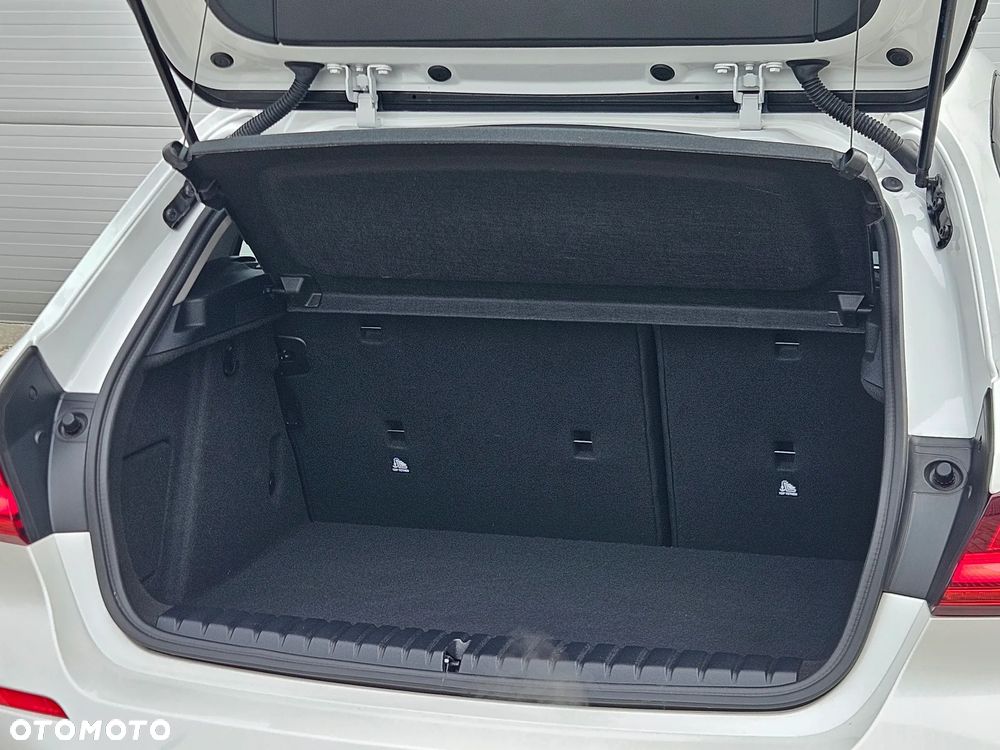 BMW Seria 1 118i Advantage - 21