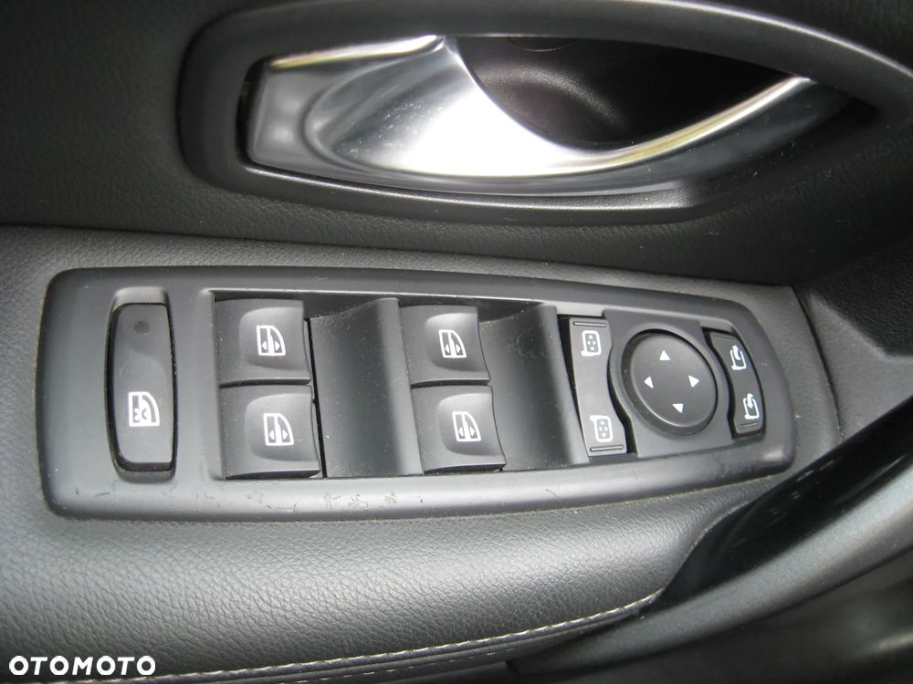 Renault Laguna Grandtour 2.0 dCi FAP Initiale - 15