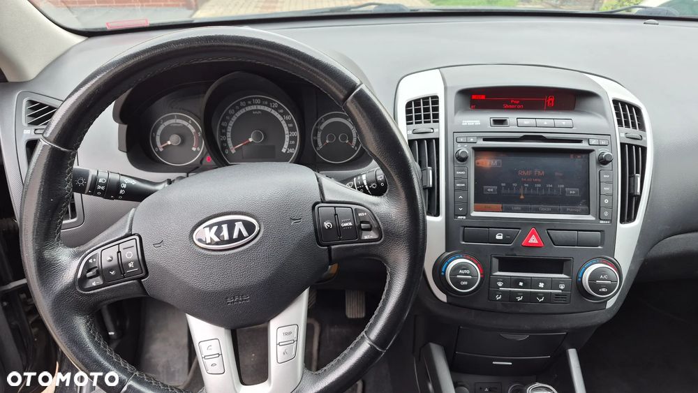 Kia Ceed - 7