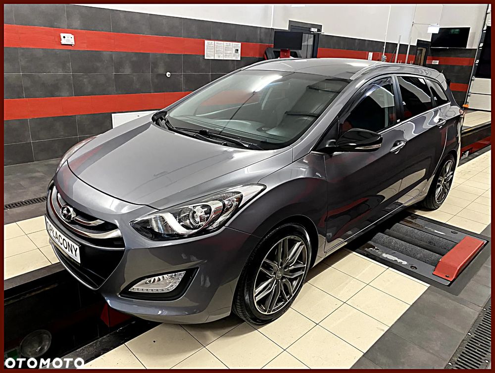 Hyundai i30 blue Kombi 1.6 GDi YES Gold - 1