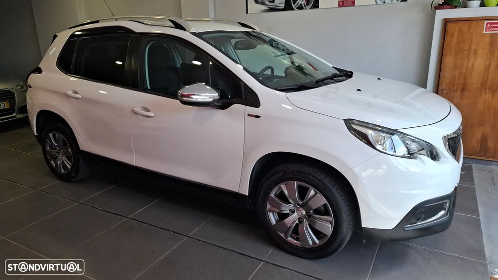 Peugeot 2008 2017 photo 2
