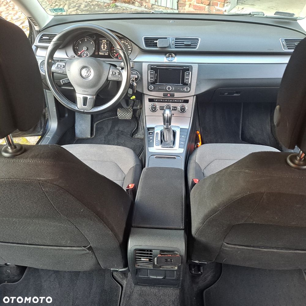 Volkswagen Passat 2.0 TDI DSG BlueMotion Technology Comfortline - 6