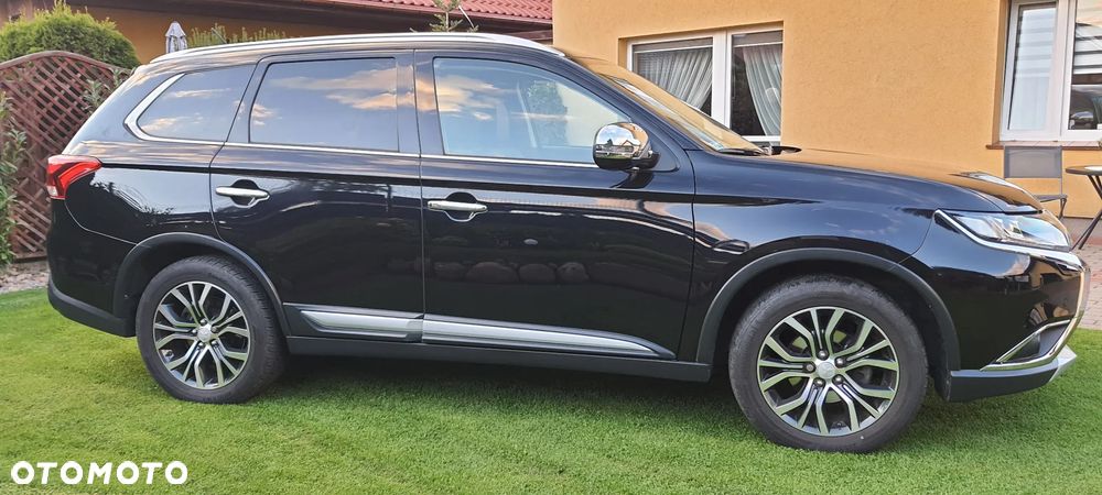 Mitsubishi Outlander - 4