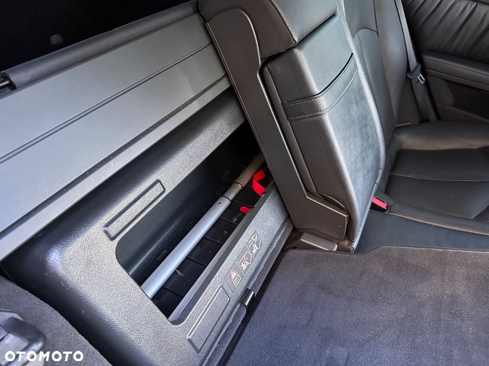 Mercedes-Benz Klasa E - 19