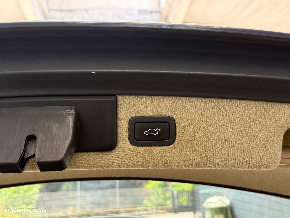 Jaguar XF Sportbrake 2.2 D Premium Luxury - 16