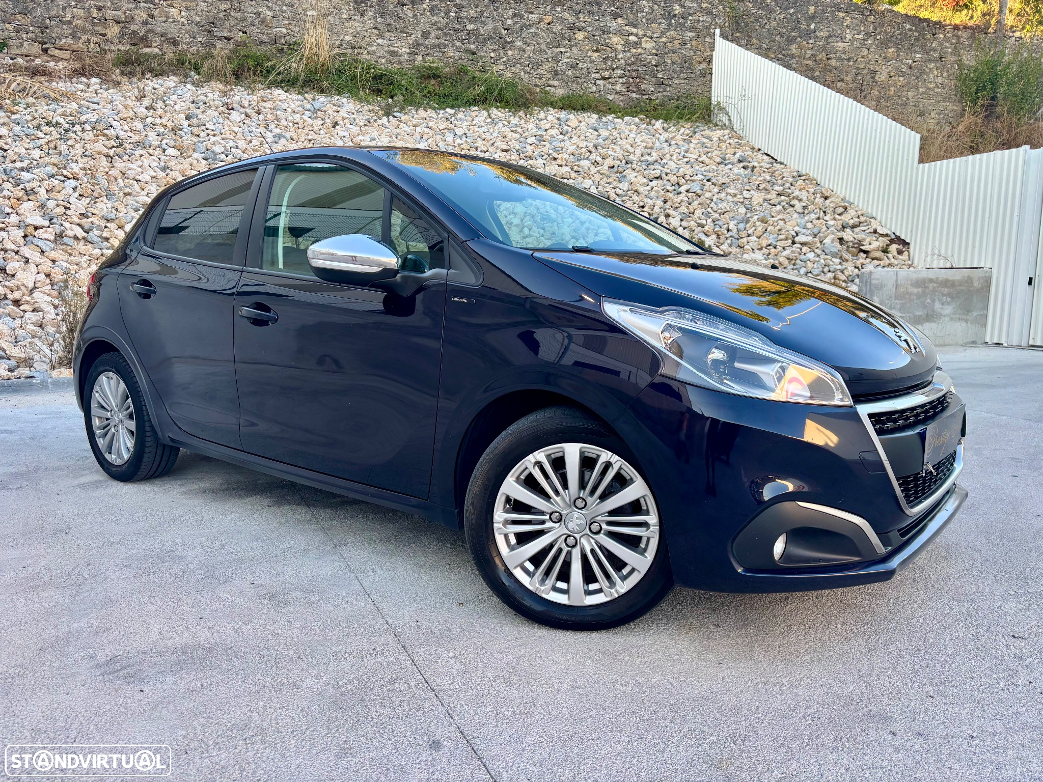 Peugeot 208 1.2 PureTech Signature - 11