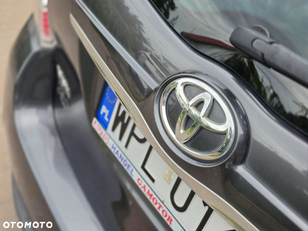 Toyota Verso - 8