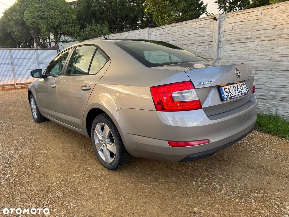 Skoda RAPID 1.2 TSI Ambition - 3