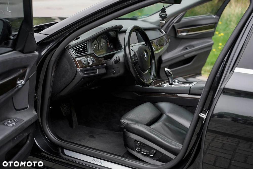 BMW Seria 7 730d - 8