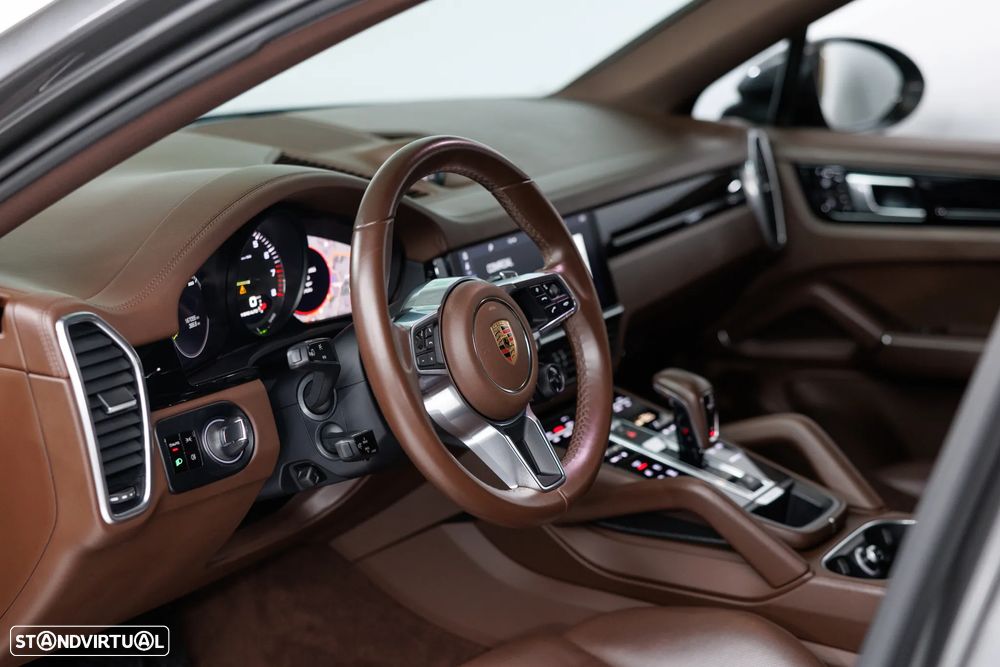 Porsche Cayenne Coupé E-Hybrid - 12