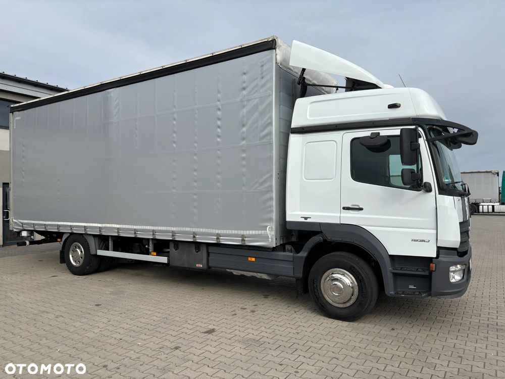 Mercedes-Benz ATEGO 1530 firanka , winda , 16 ton DMC , zaczep do przyczepy , kabina sypialna , z Niemiec, (1527, 1524, 1630, 1627, 1624) 6 cylindrów , sypialka, duże zbiorniki - 7