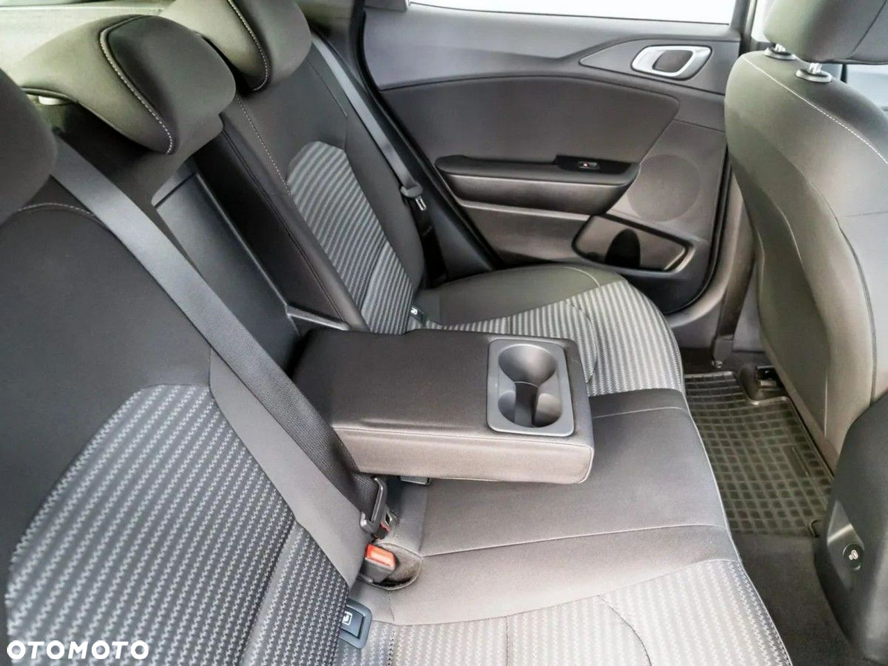Kia XCeed 1.5 T-GDI M DCT - 27