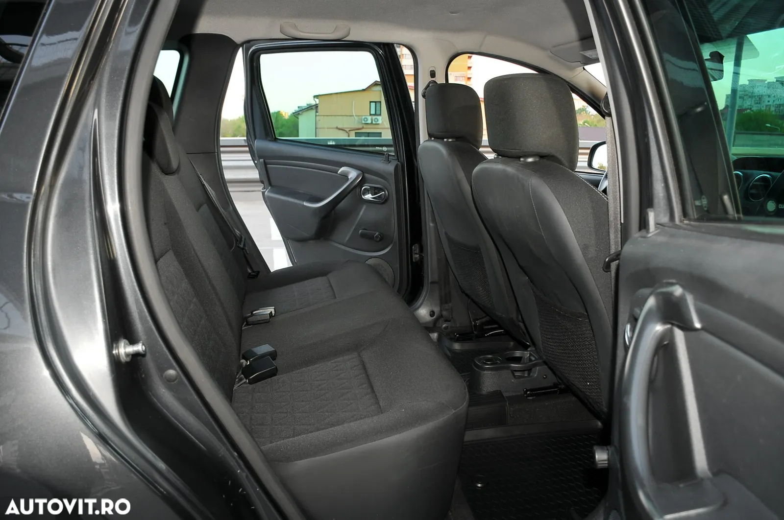 Dacia Duster 1.5 dCi 4x2 Laureate - 10