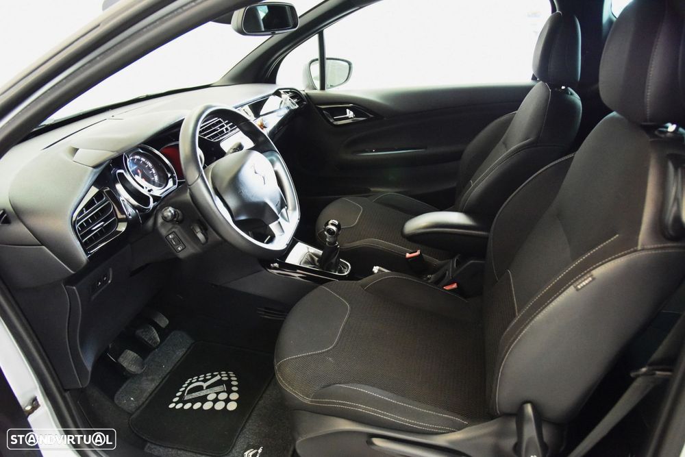 Citroën DS3 1.6 e-HDi So Chic - 10