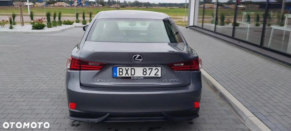 Lexus IS - 3