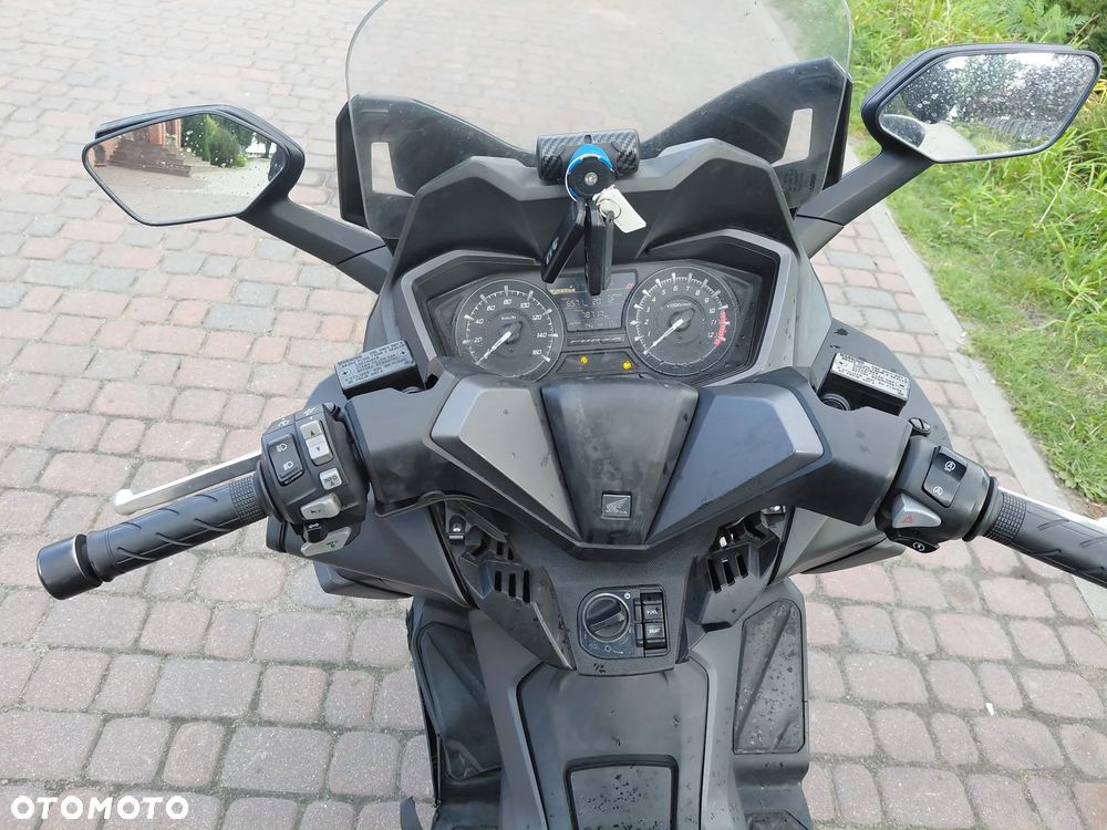 Honda NSS - 17