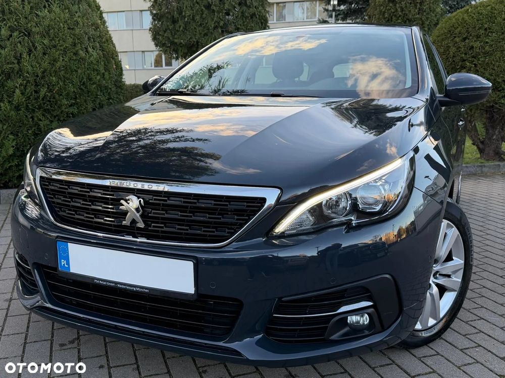 Peugeot 308 - 1