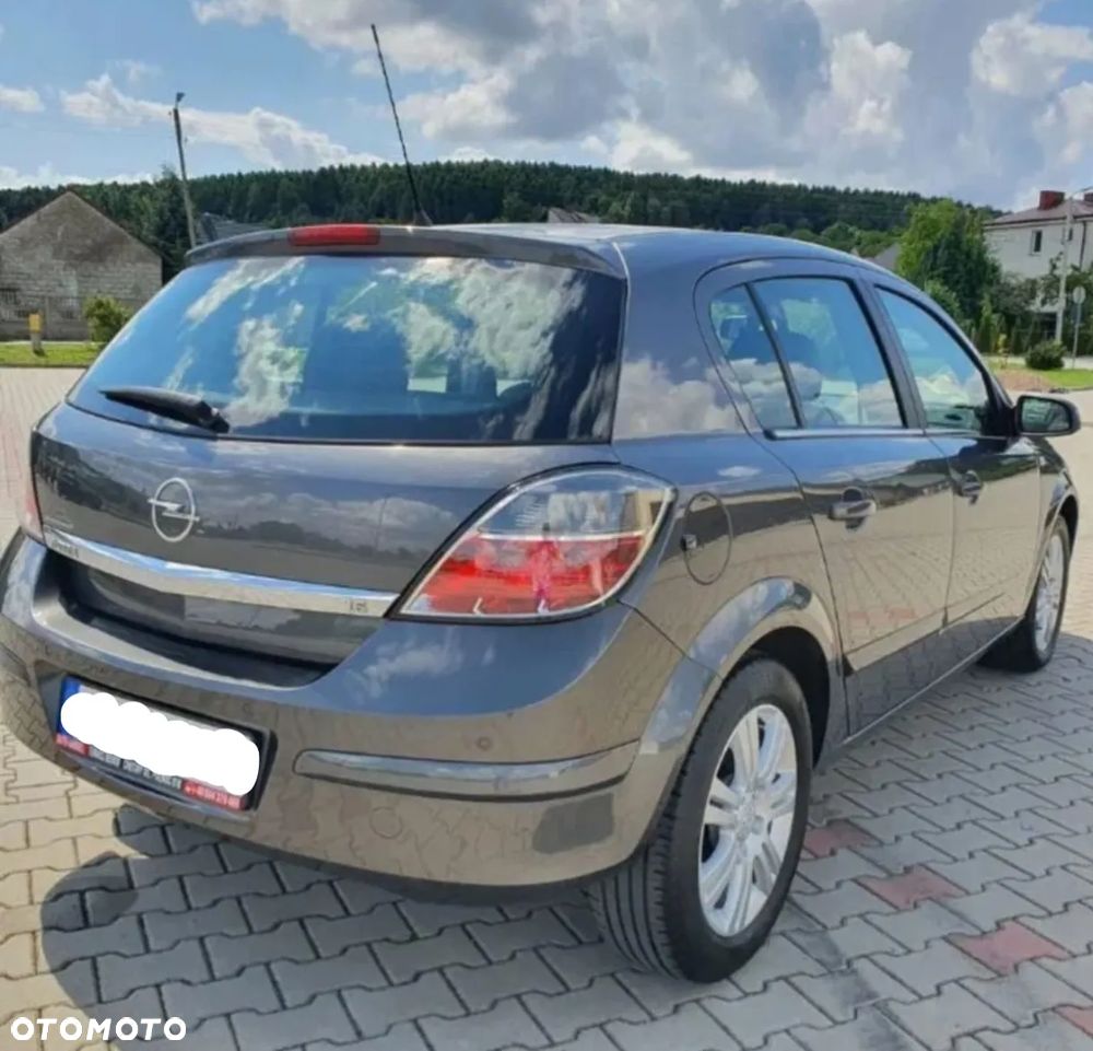 Opel Astra 1.6 Cosmo - 2