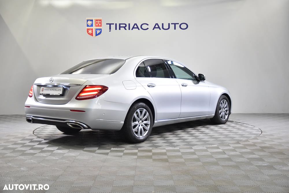 Mercedes-Benz E 200 4MATIC Aut. - 5