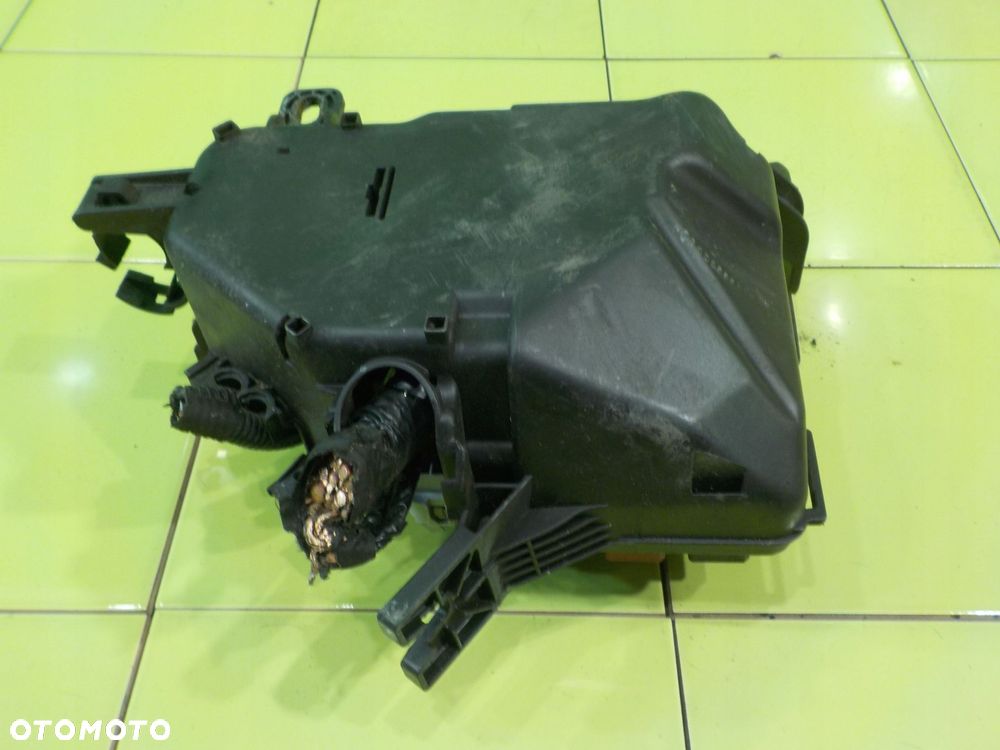 ALFA ROMEO GIULIETTA 2.0 JTDM 13r HB 5D skrzynka bezpiecznikow 50522171 - 3